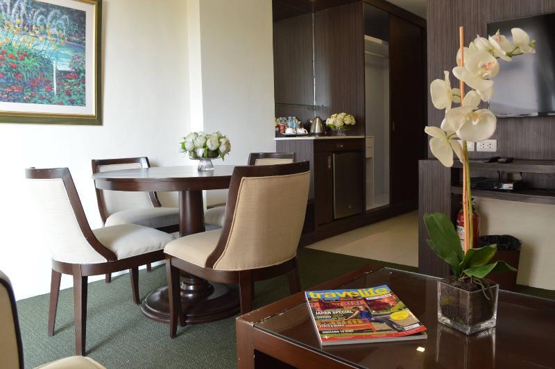 Stradella Hotel Cainta Ngoại thất bức ảnh